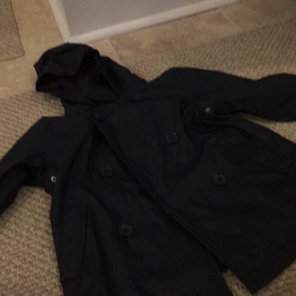 Girl’s rain coat -size 5/6
